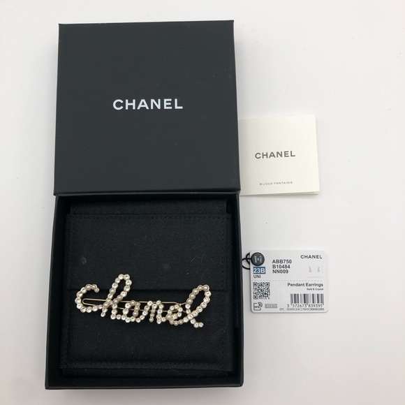 Chanel Brooch - Picture 1 of 7